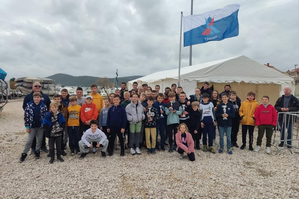 Uspješan nastup Tijatovih jedriličara na prvenstvu u Šibeniku